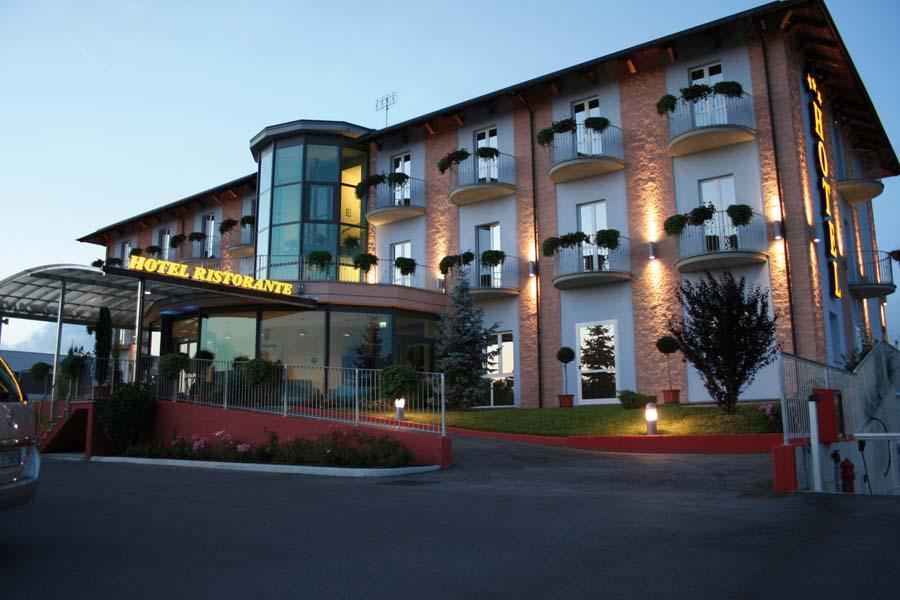 Bvh Hotel Bene Vagienna Exteriör bild